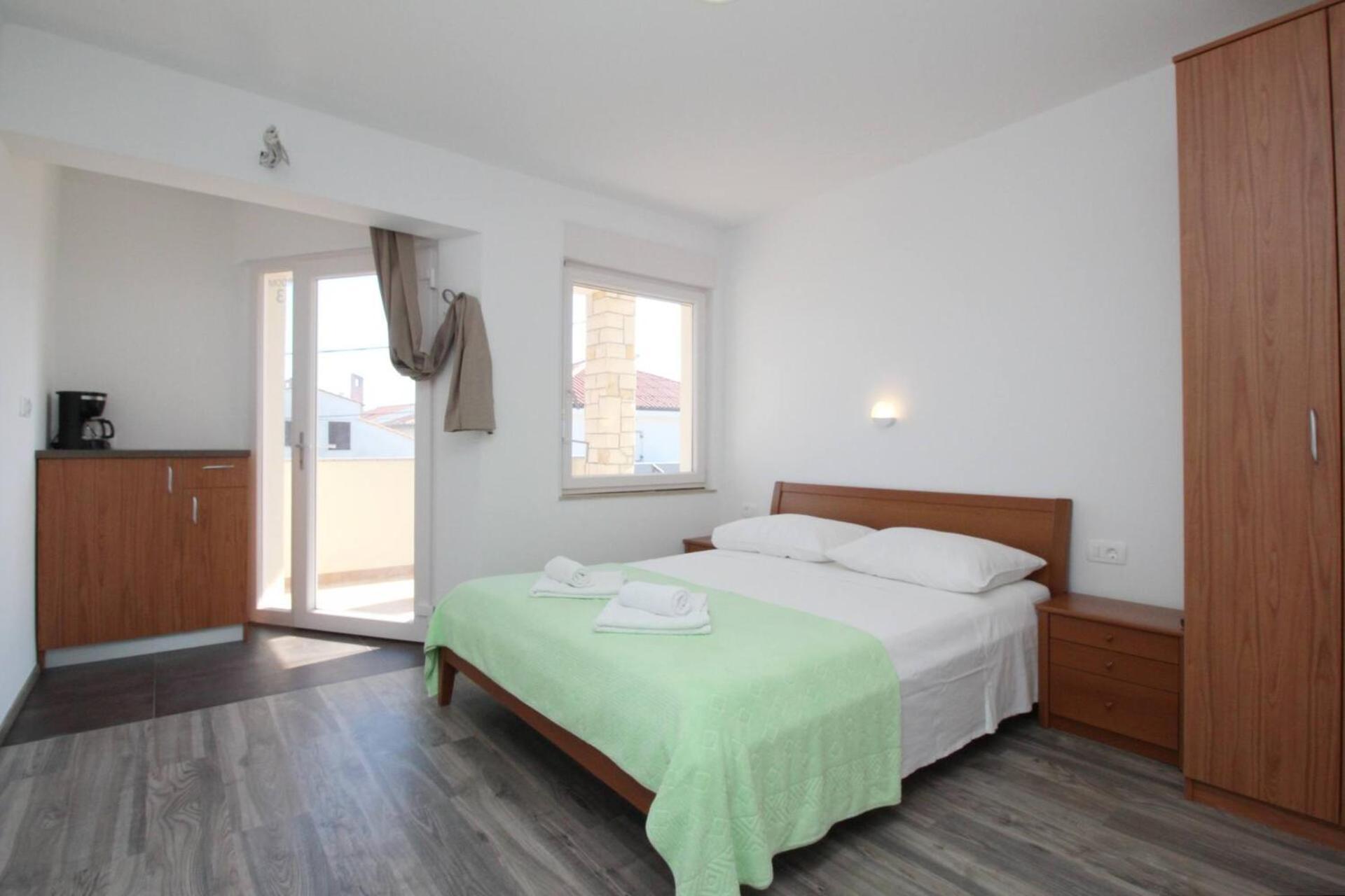 Apartments & Rooms Dekanic Baska  Exterior photo