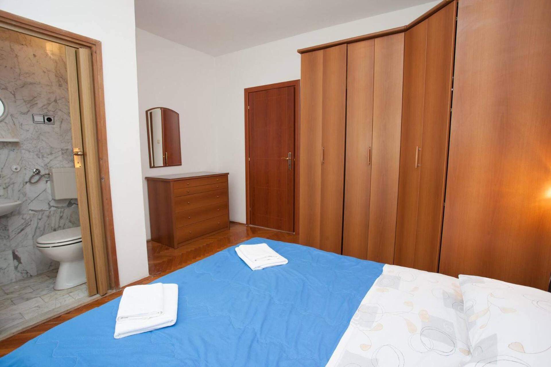 Apartments & Rooms Dekanic Baska  Exterior photo