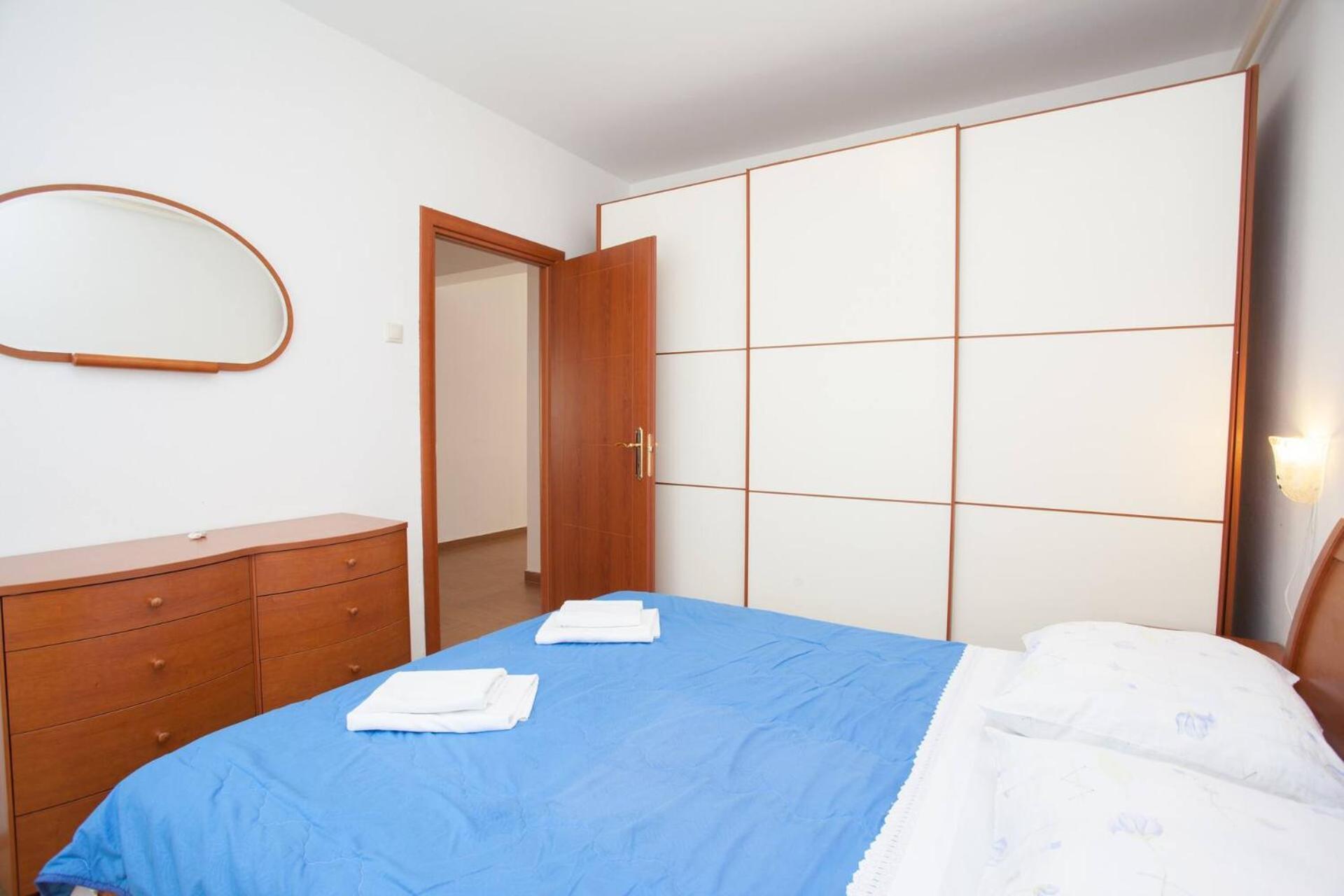 Apartments & Rooms Dekanic Baska  Exterior photo