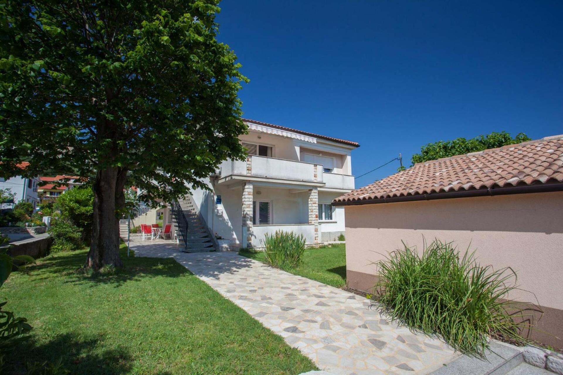Apartments & Rooms Dekanic Baska  Exterior photo