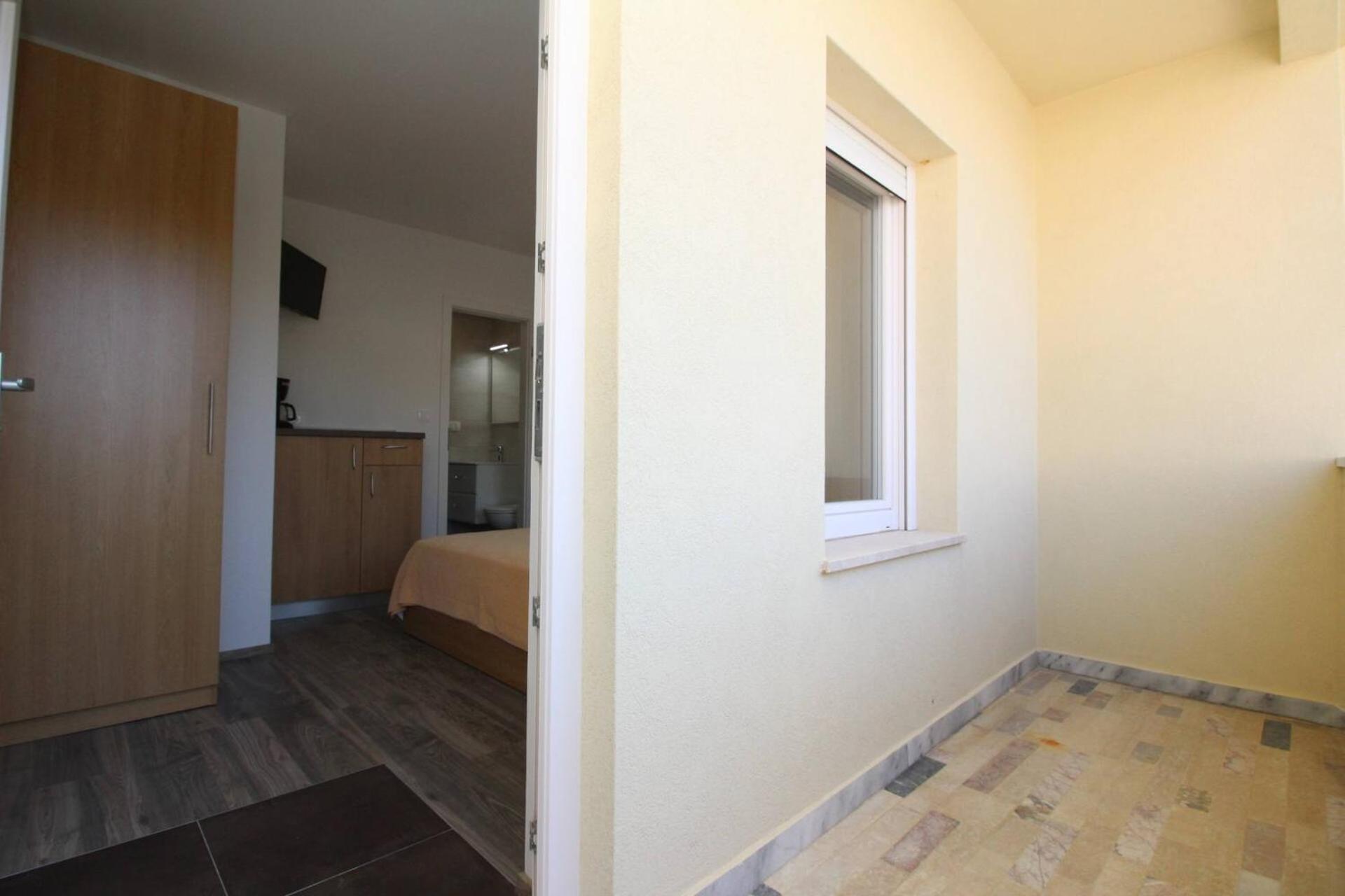 Apartments & Rooms Dekanic Baska  Exterior photo